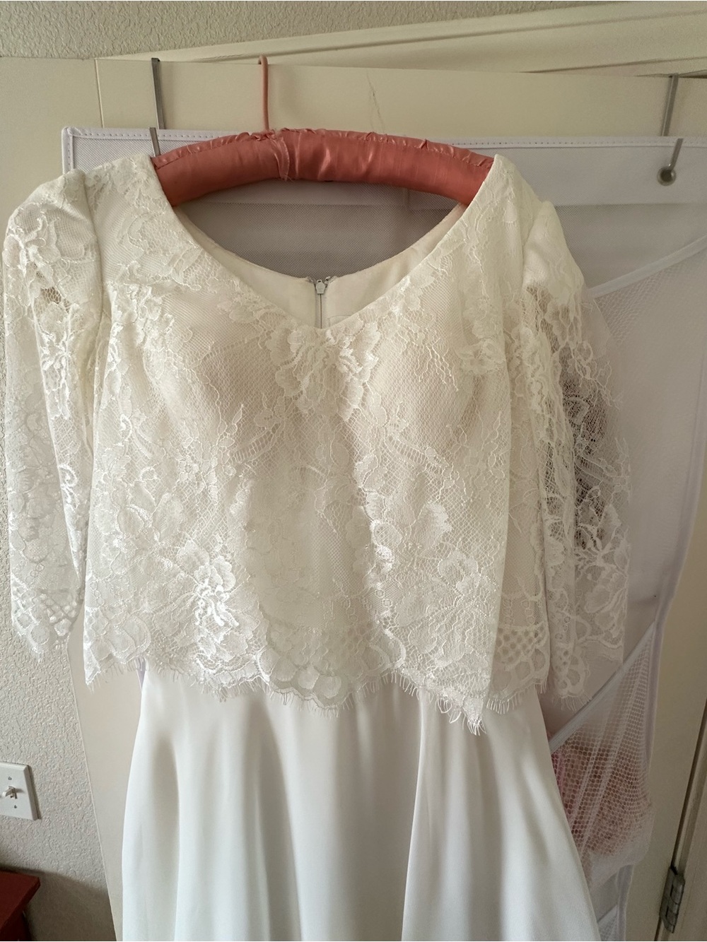 Elegant White Lace Wedding Dress with Three-Quarter Sleeves